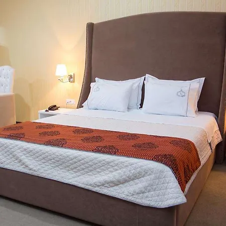 Santa Quaranta Hotel *