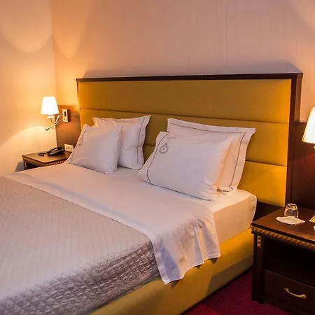 Santa Quaranta Hotel