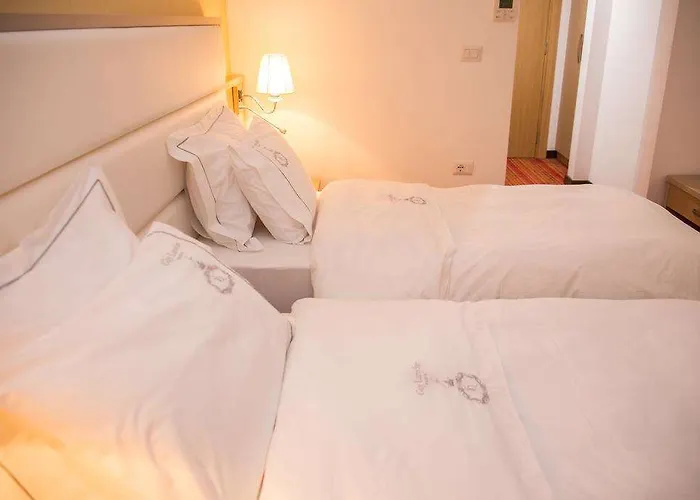 Otel Santa Quaranta *