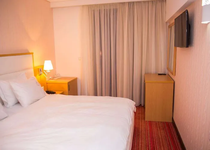 Santa Quaranta Otel *