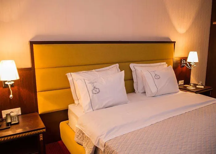 Santa Quaranta Σαράντα