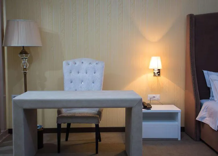 Santa Quaranta Otel *